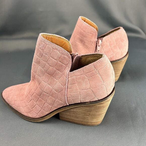Lucky Brand Pink Embossed Suede Leather Booties Shoes 7M NEW - Picture 3 of 15